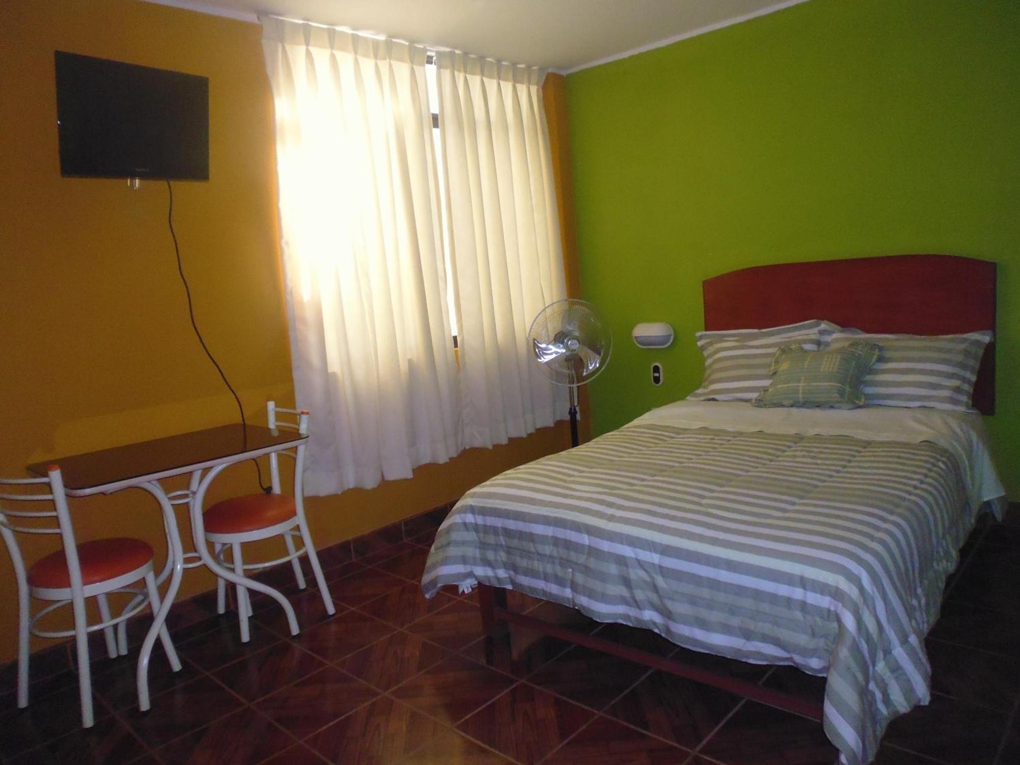 Hostal Real Alcazar Nazca Room photo