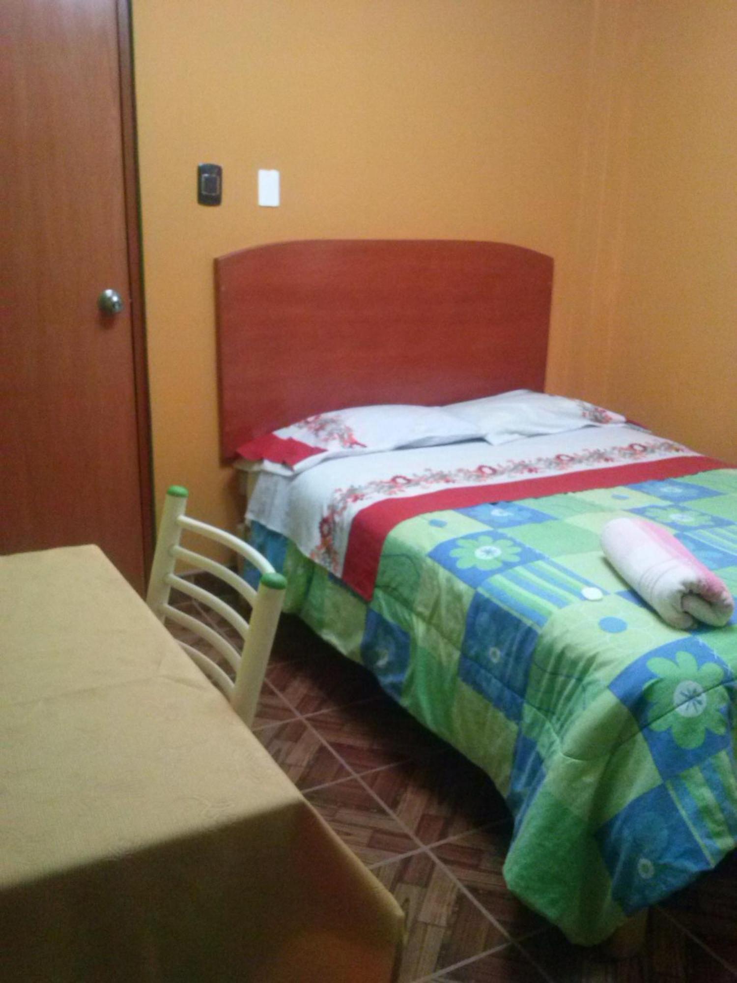 Hostal Real Alcazar Nazca Room photo